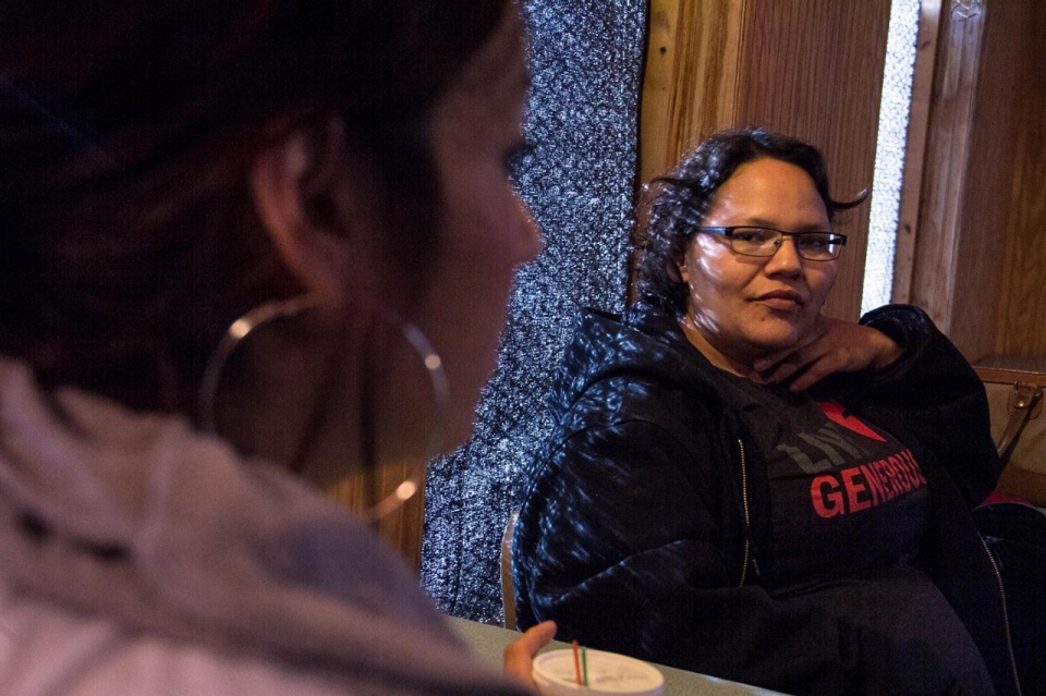 Harm reduction worker Ashley Martin-Stevens meets with Triina. © Jolene Yazzie for Al Jazeera America
